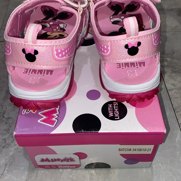 Light up Minnie Mouse Disney sandals brand new toddler little girl size 13c - Picture 4 of 8